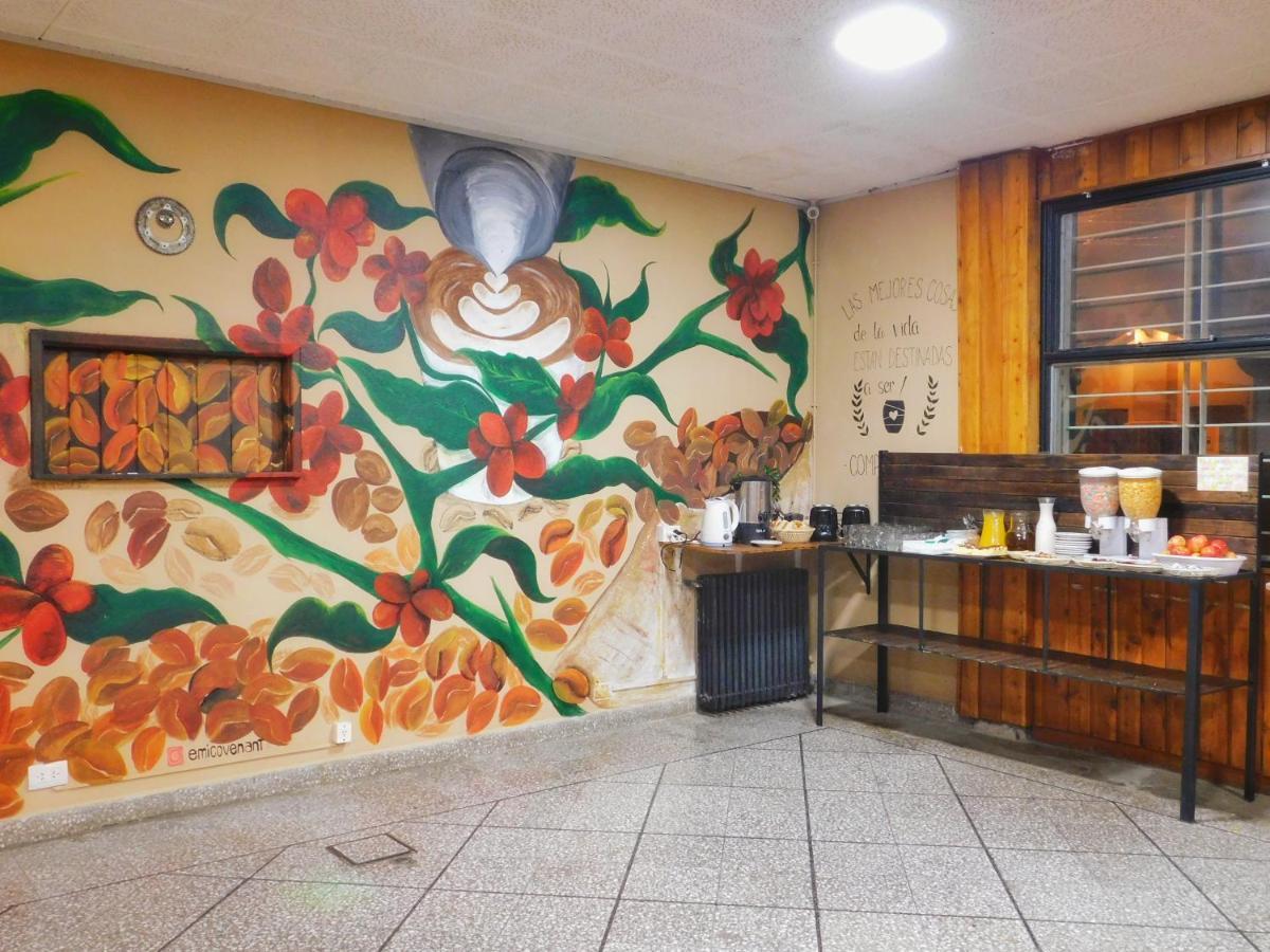 Hostel Arrayan Bariloche المظهر الخارجي الصورة