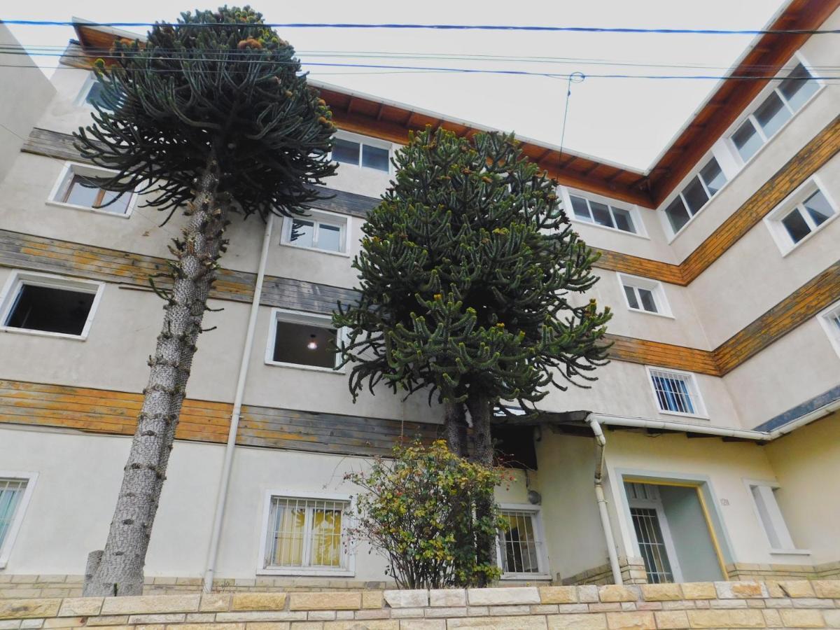 Hostel Arrayan Bariloche المظهر الخارجي الصورة