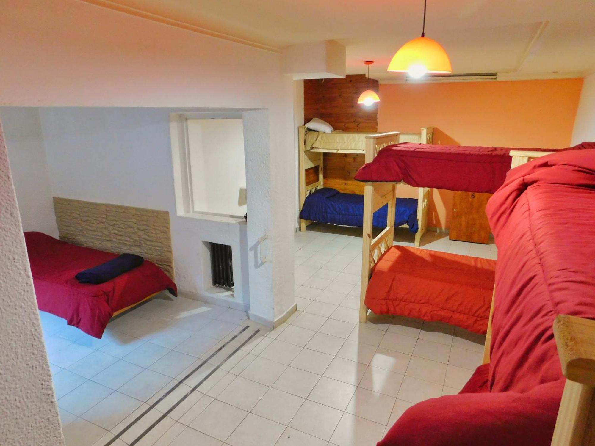 Hostel Arrayan Bariloche الغرفة الصورة