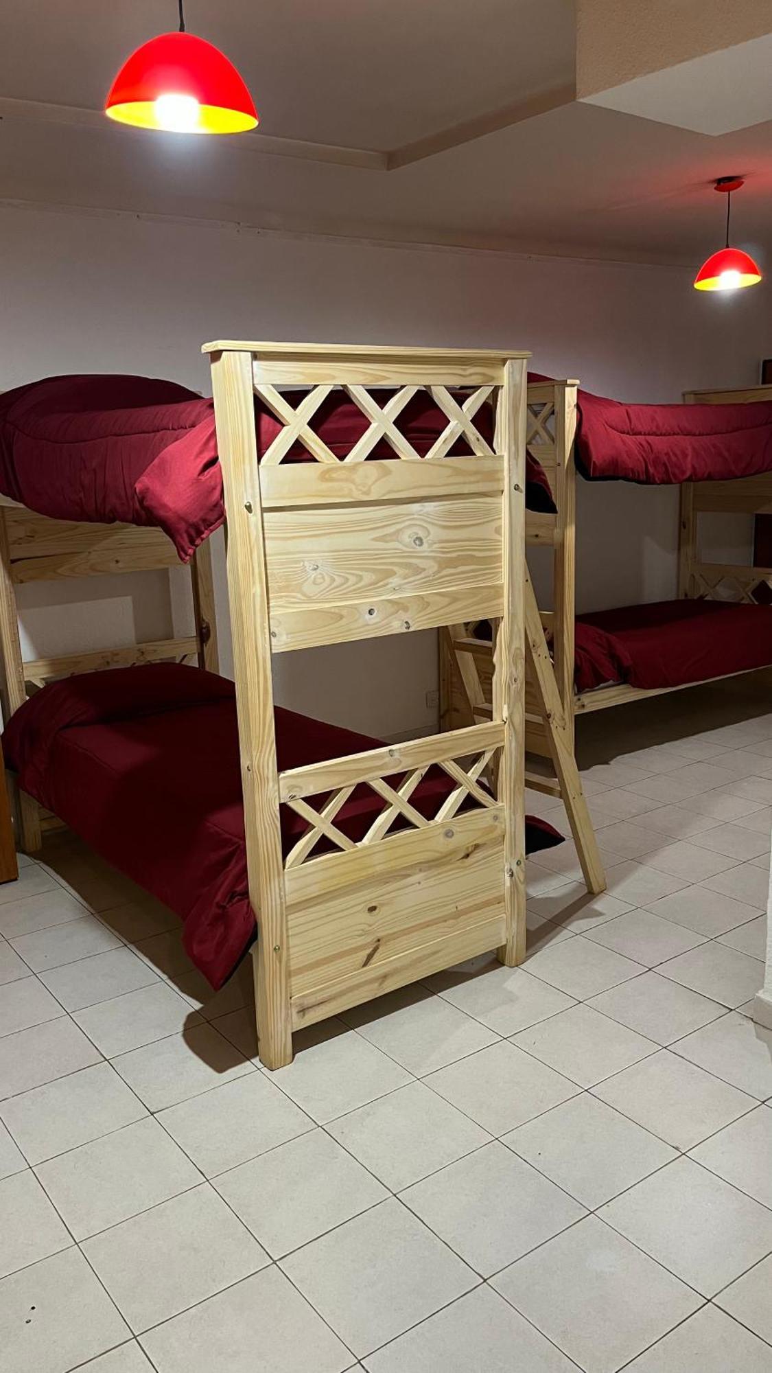 Hostel Arrayan Bariloche الغرفة الصورة