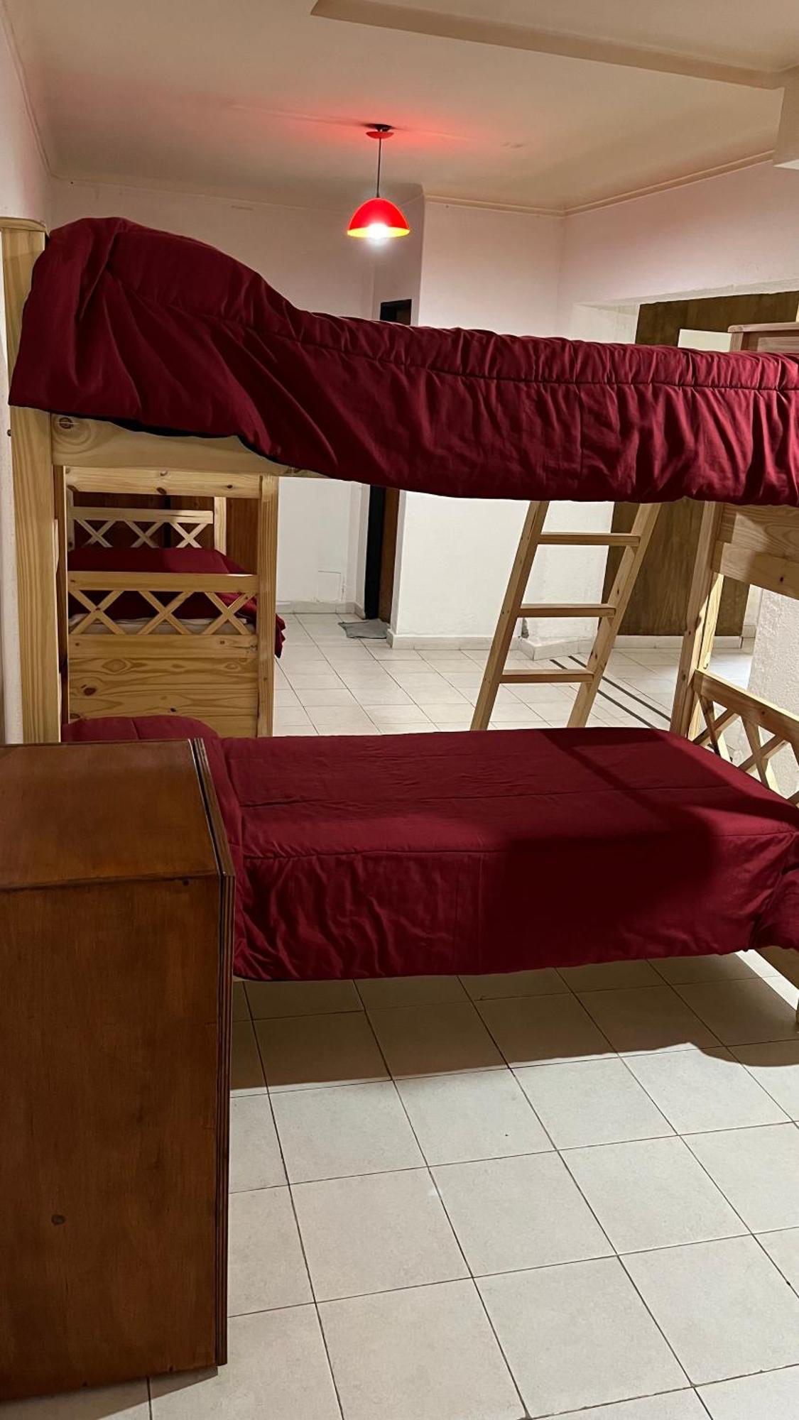 Hostel Arrayan Bariloche الغرفة الصورة