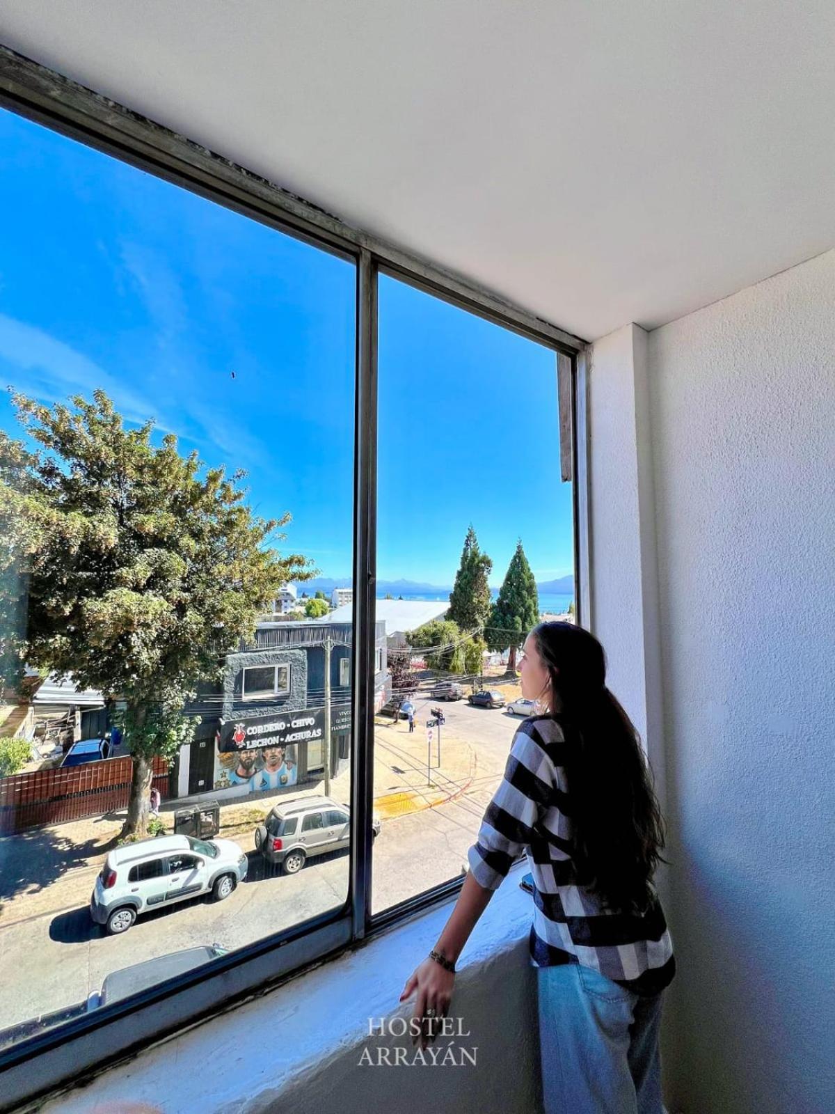 Hostel Arrayan Bariloche المظهر الخارجي الصورة