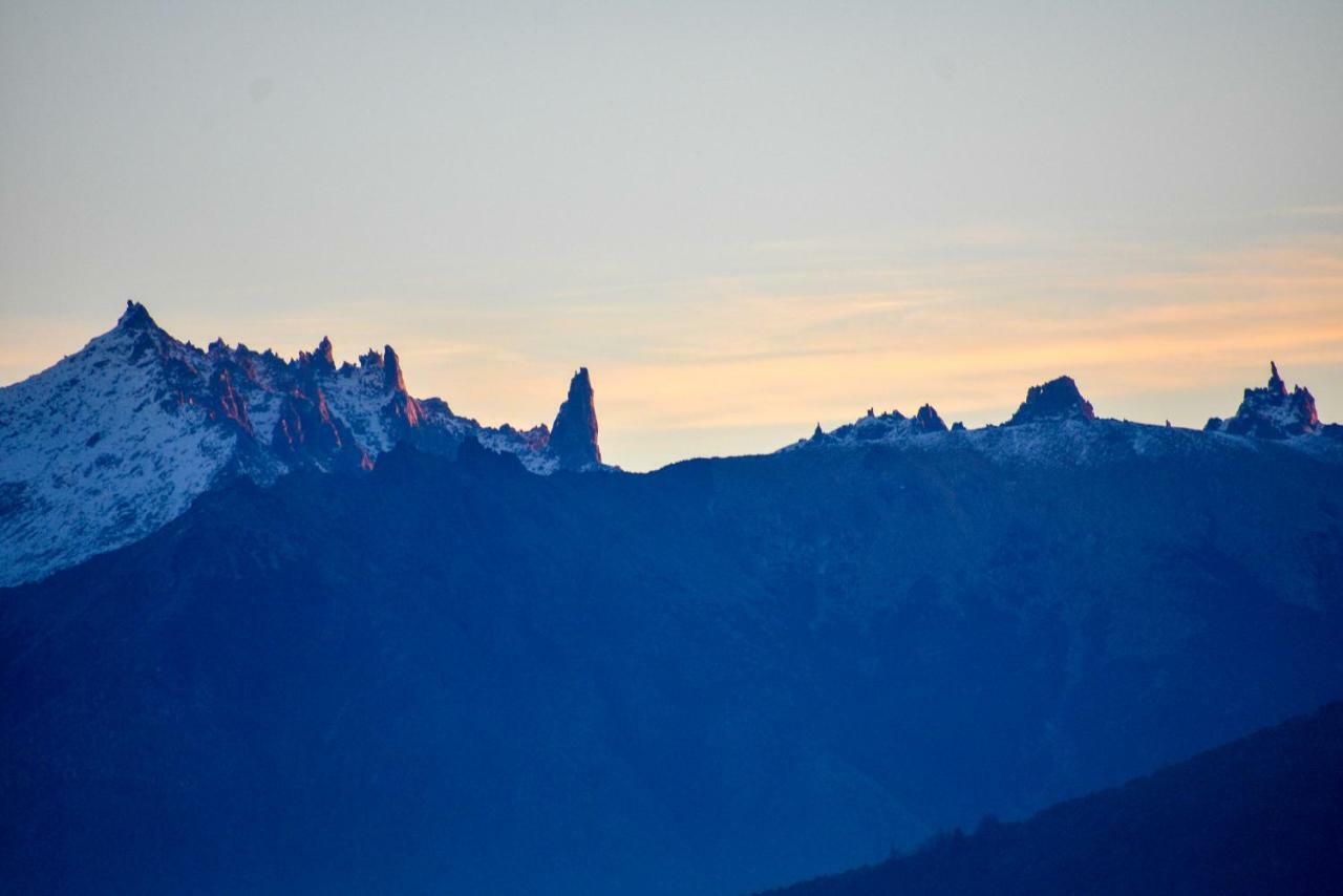 Hostel Arrayan Bariloche المظهر الخارجي الصورة